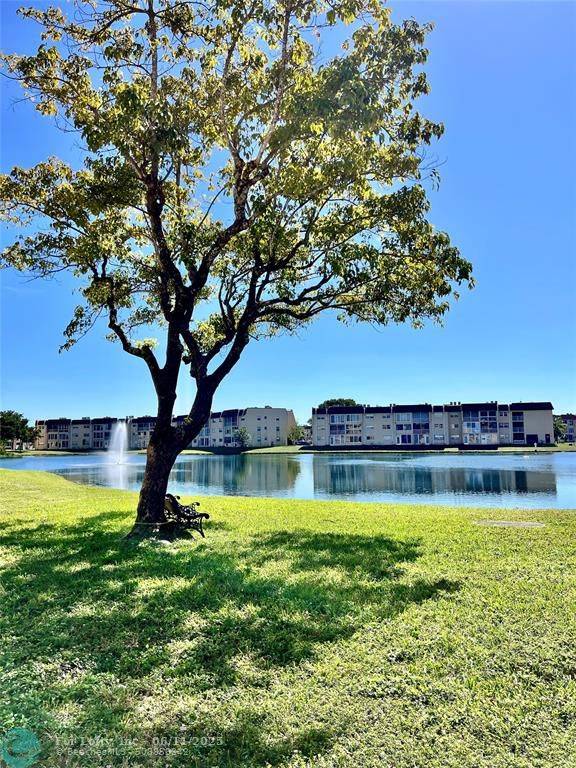 Sunrise, FL 33322,8880 Sunrise Lakes Blvd #209