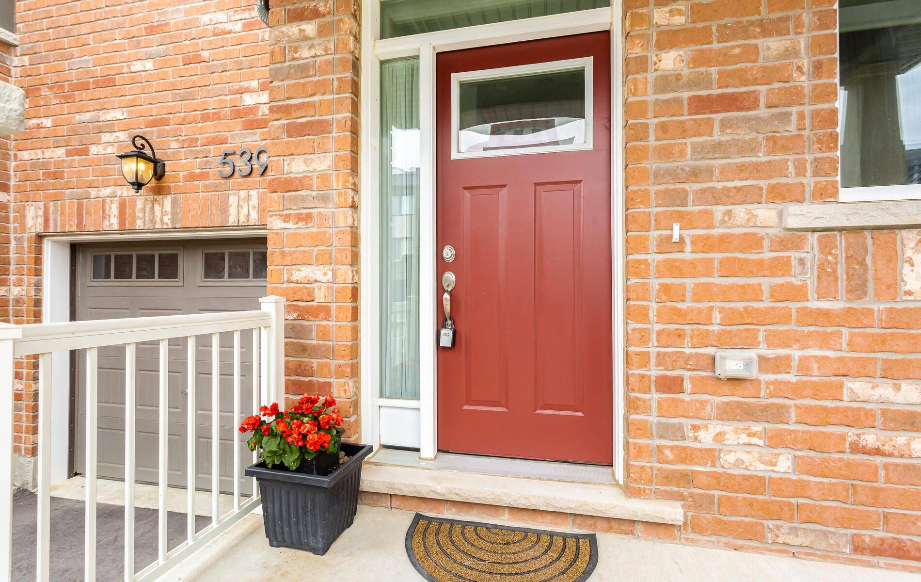 Milton, ON L9T 1W5,539 Bellflower CT