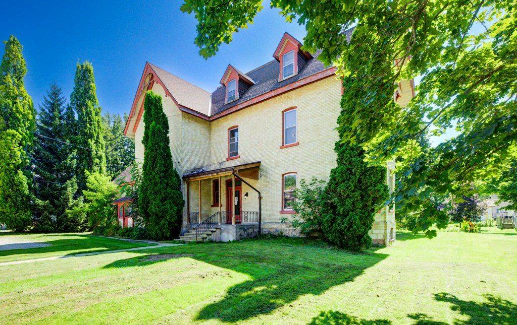 Huron East, ON N0K 1W0,28 WILSON ST