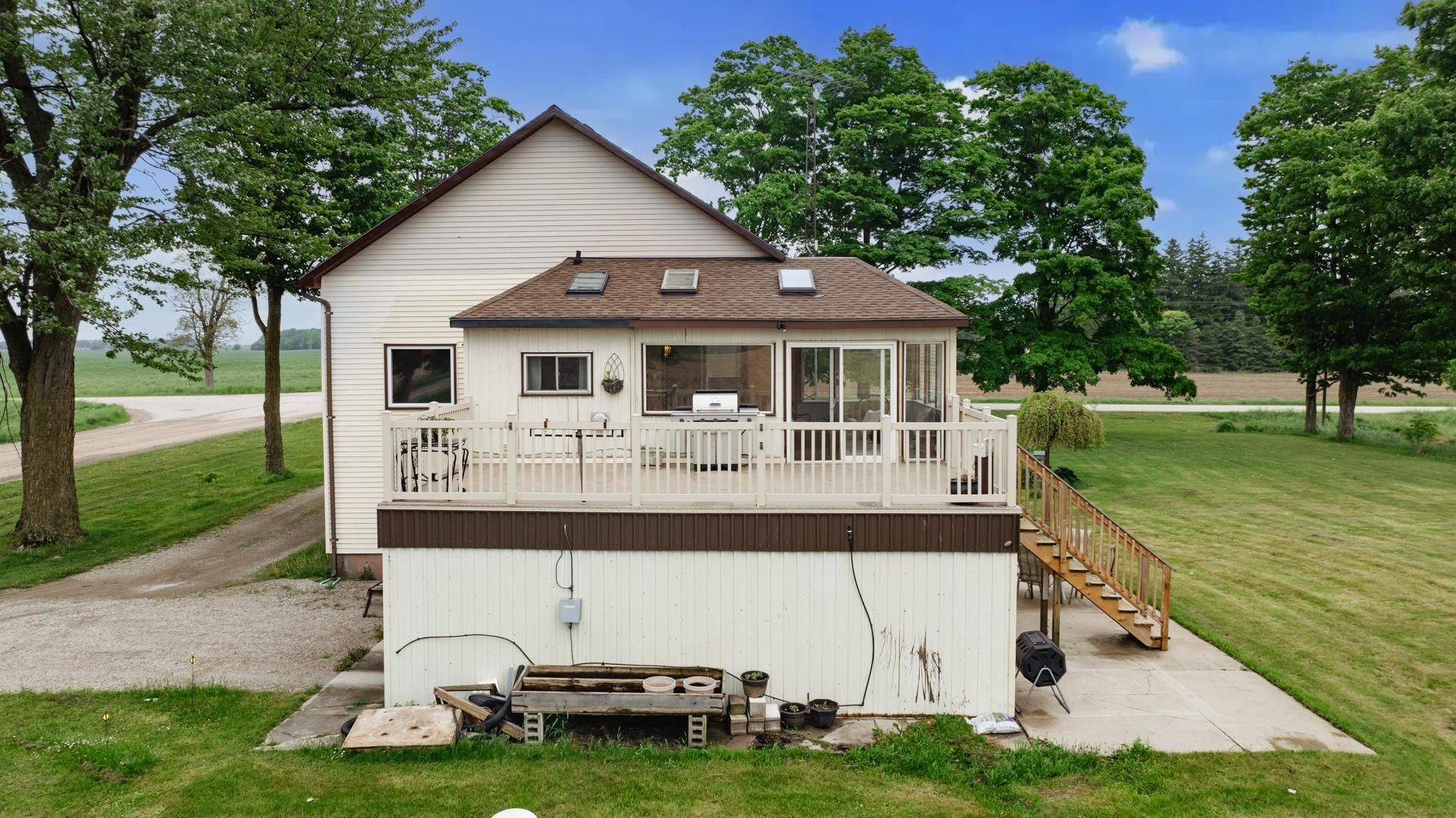 Huron East, ON N0K 1W0,42403 Bridge RD