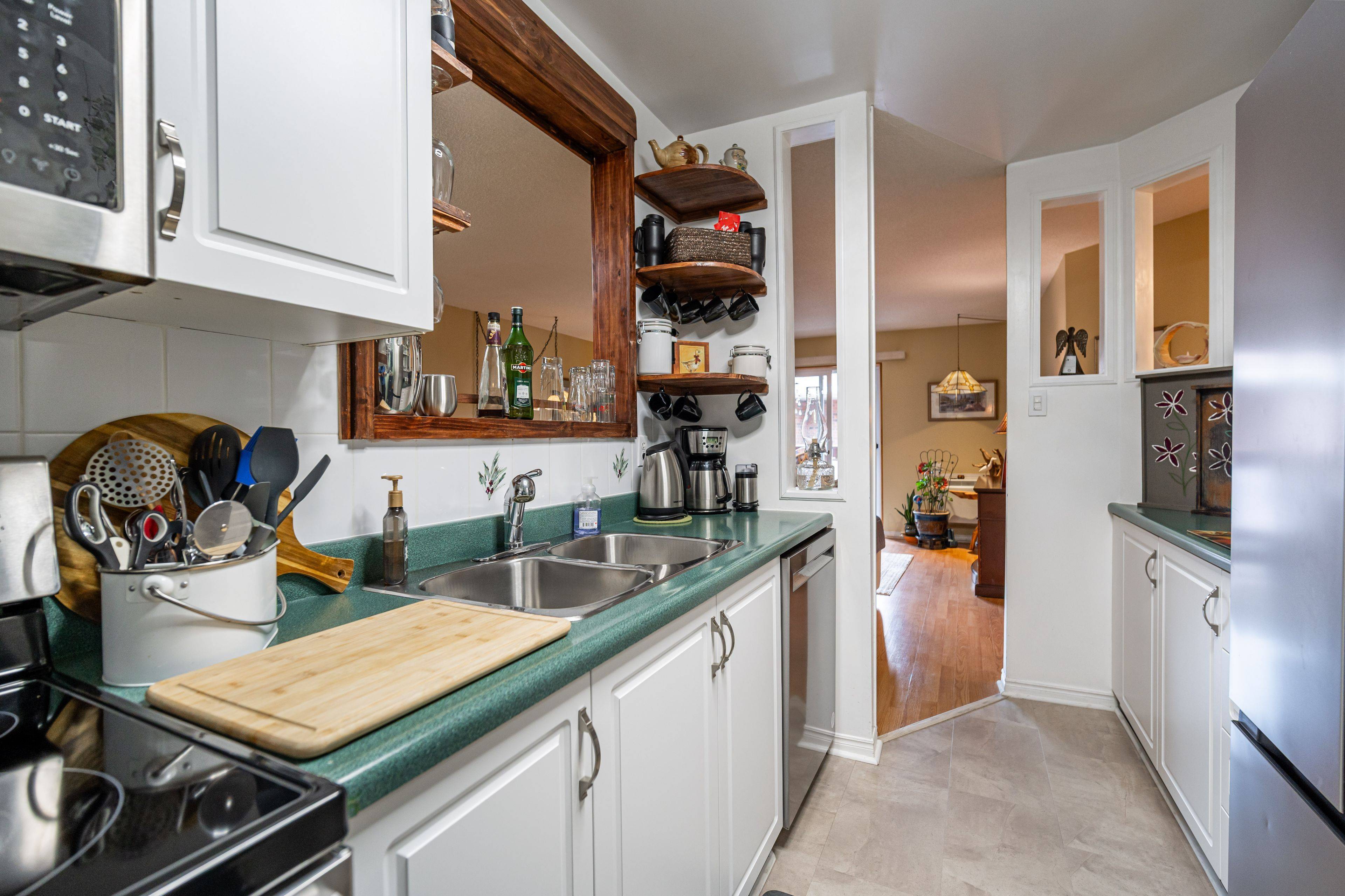 Peterborough Central, ON K9H 7M5,475 Parkhill RD W #215