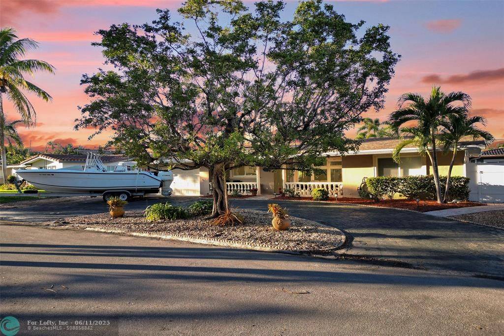 Pompano Beach, FL 33062,2585 SE 3rd St