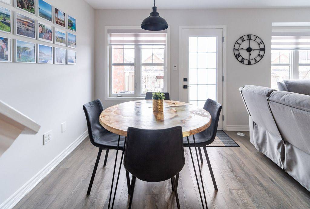 Milton, ON L9T 8Y3,1545 Gainer CRES