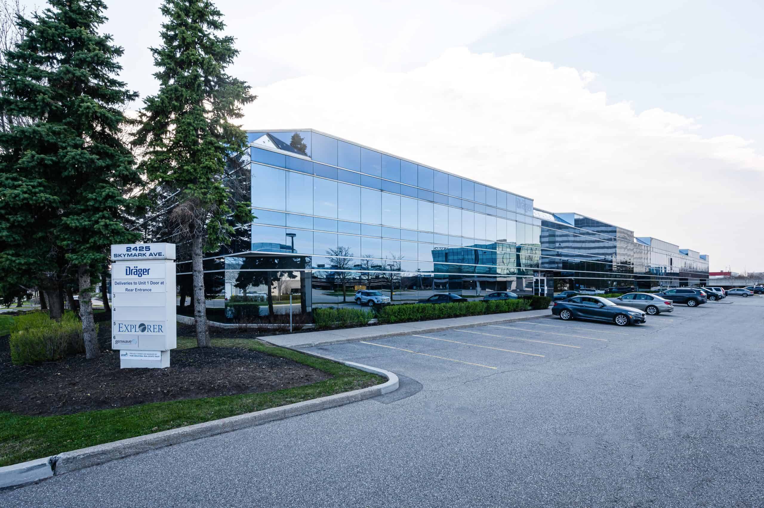 Mississauga, ON L4W 4Y6,2425 Skymark AVE #6