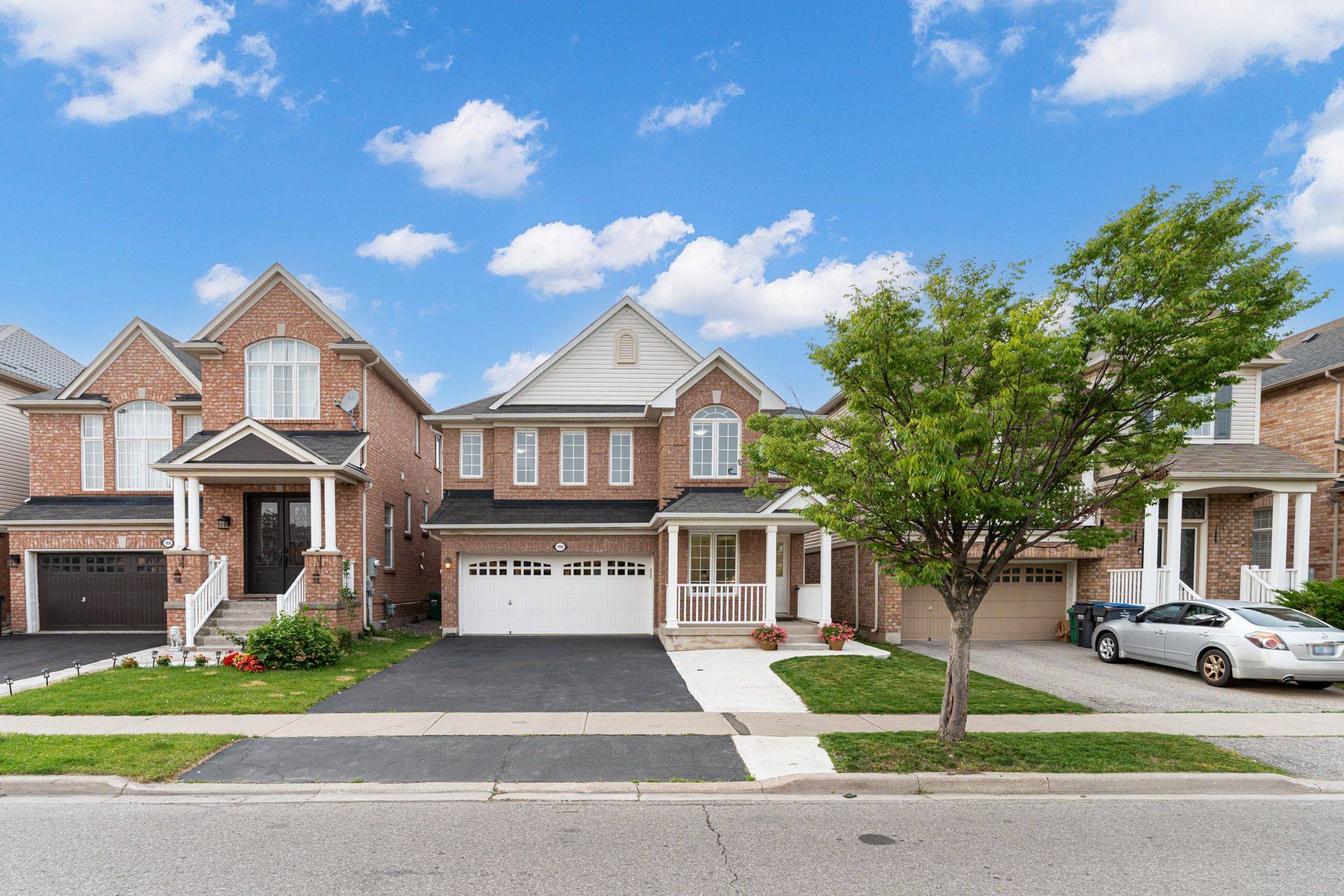 Brampton, ON L6X 0L3,190 Fandango DR