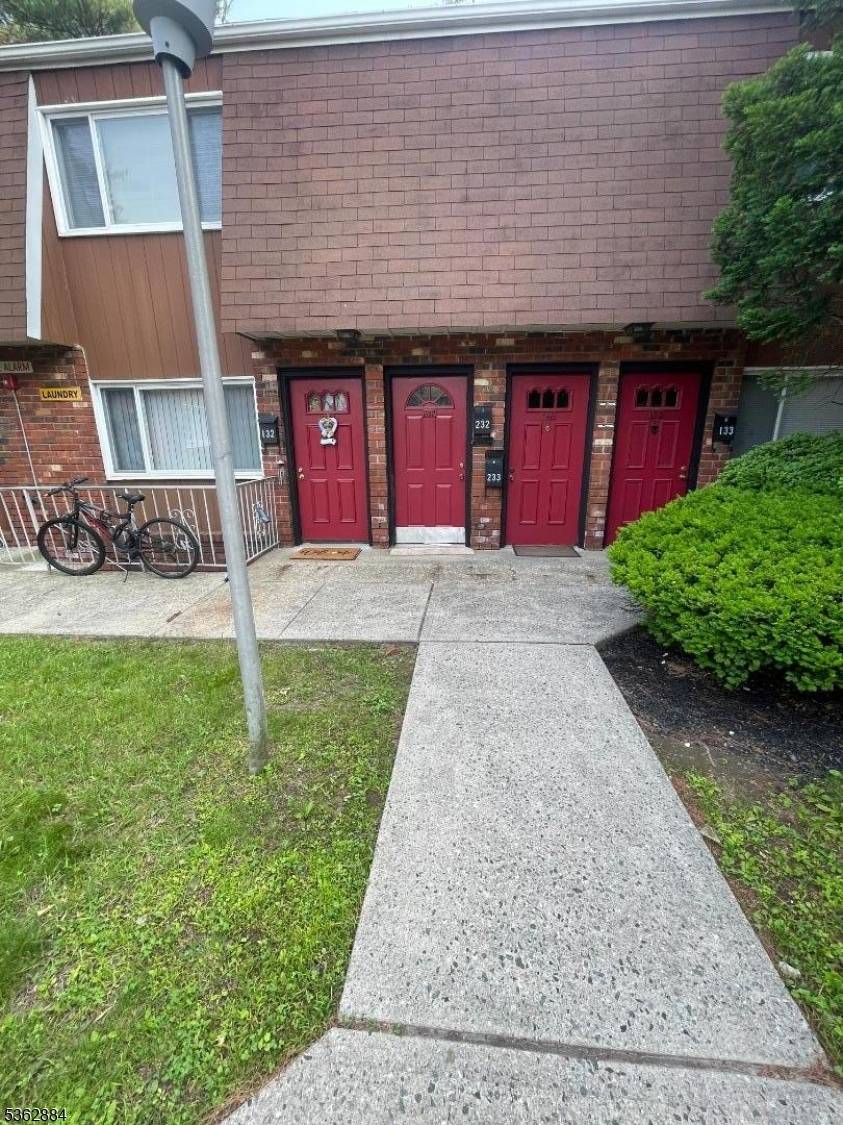 Pompton Lakes Boro, NJ 07442,15 Broad St #D
