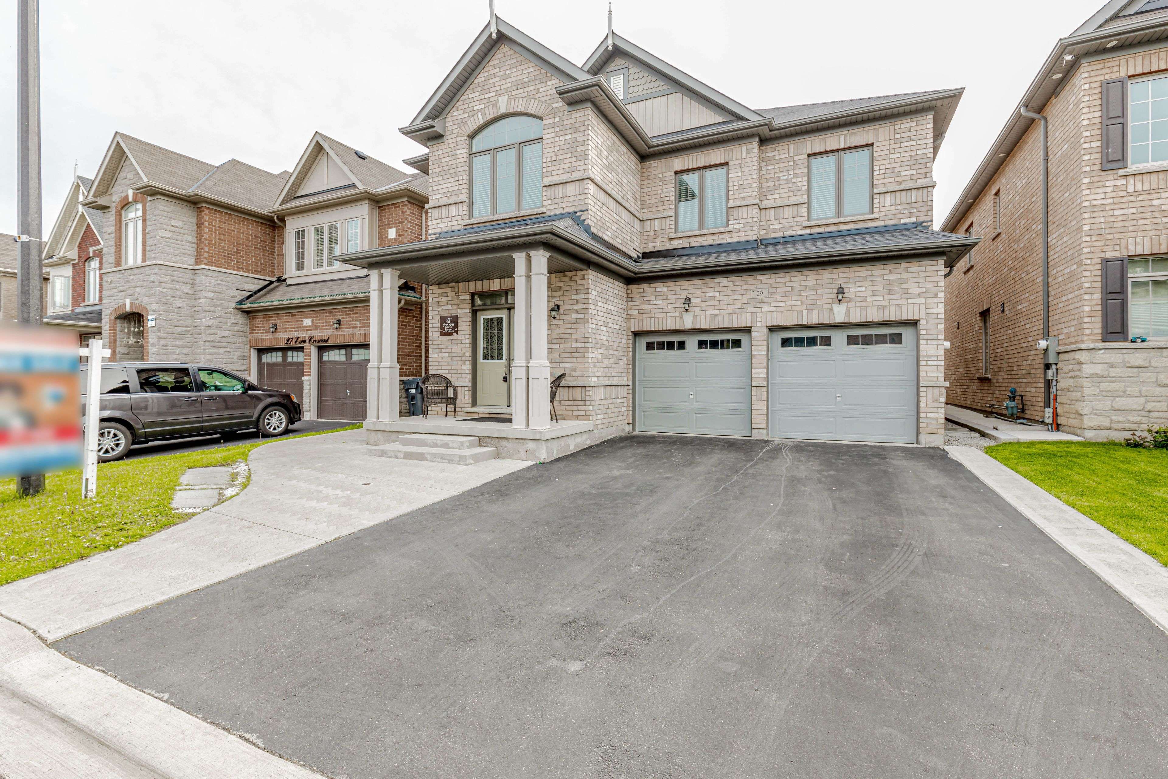 Brampton, ON L7A 5A6,29 Ezra CRES