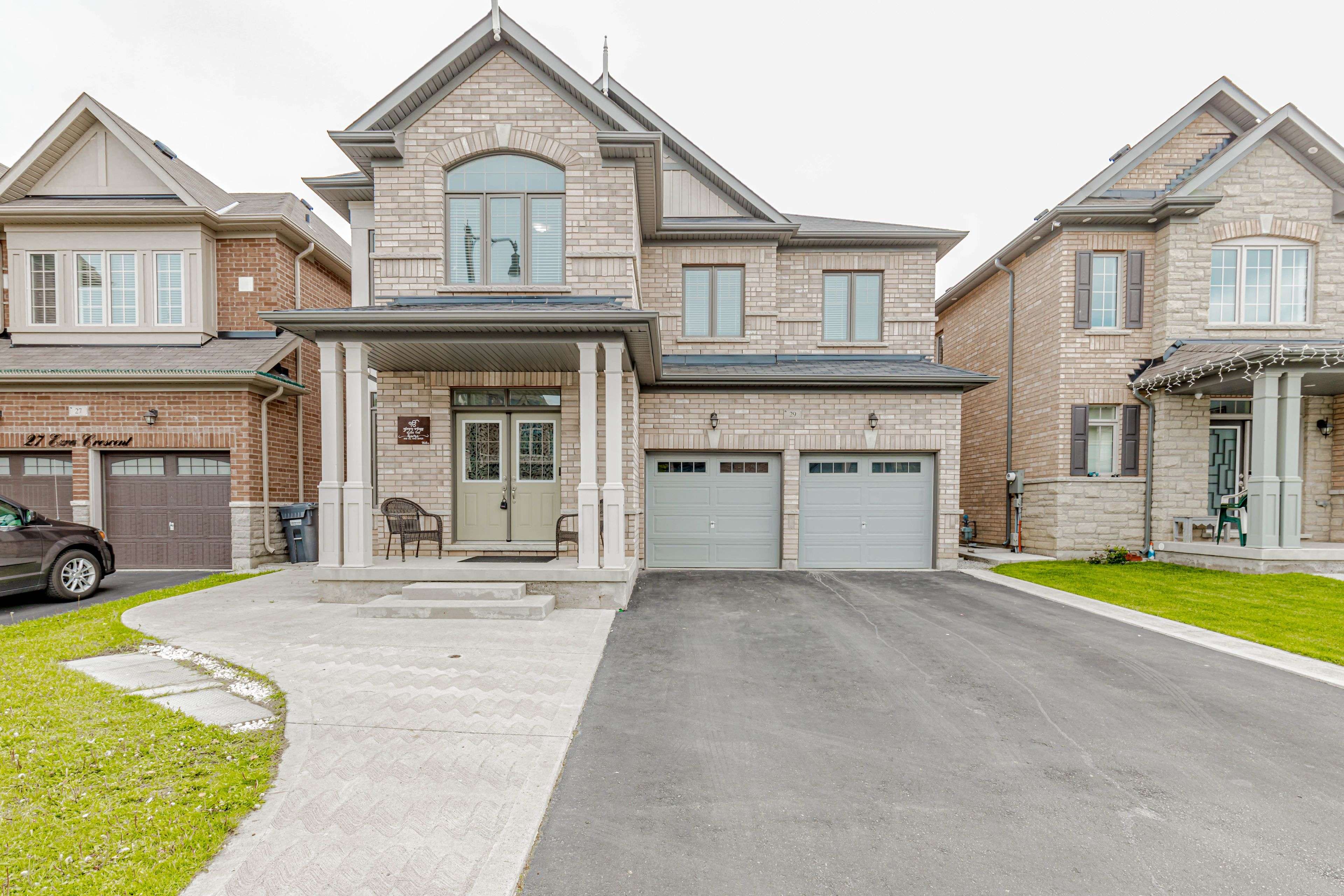 Brampton, ON L7A 5A6,29 Ezra CRES