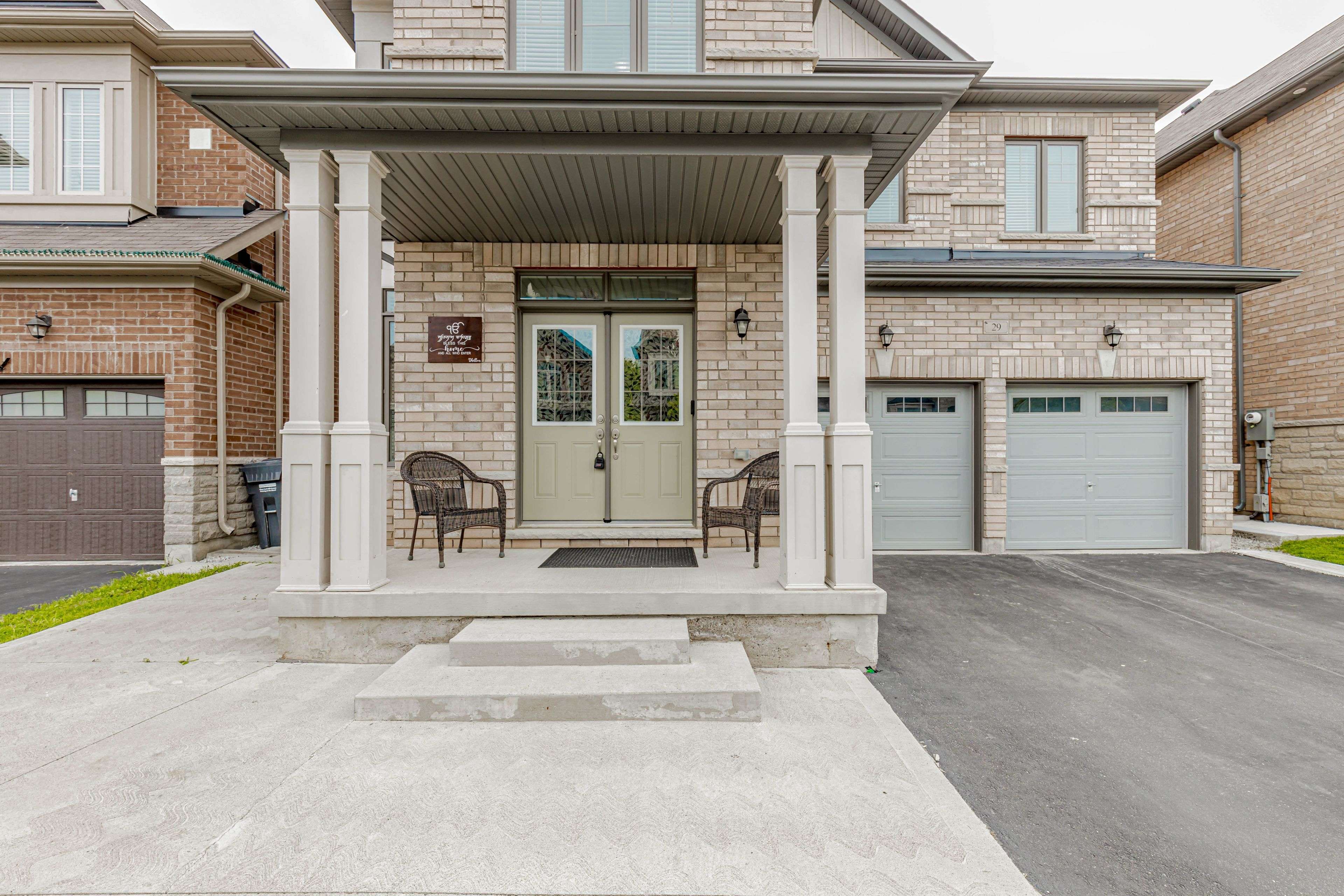 Brampton, ON L7A 5A6,29 Ezra CRES