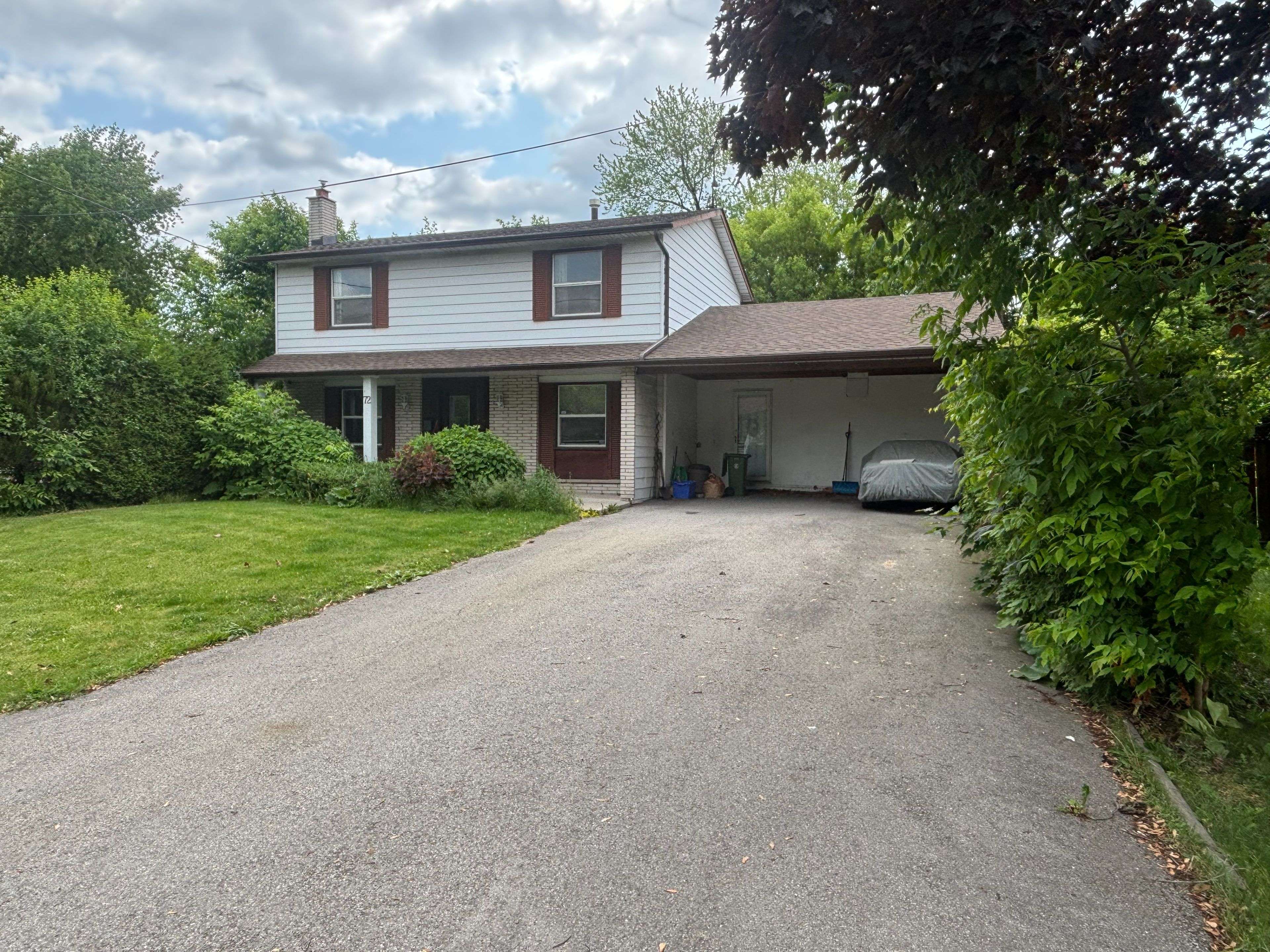 Hamilton, ON L8E 3B2,72 Teal AVE