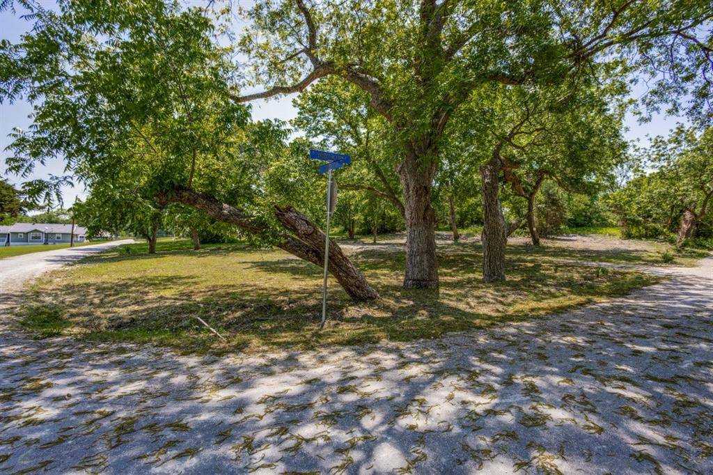 Van Alstyne, TX 75495,881 E Marshall Street