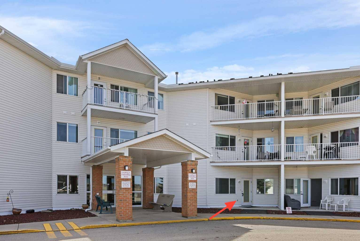 Strathmore, AB T1P 1N6,3 Parklane WAY #106