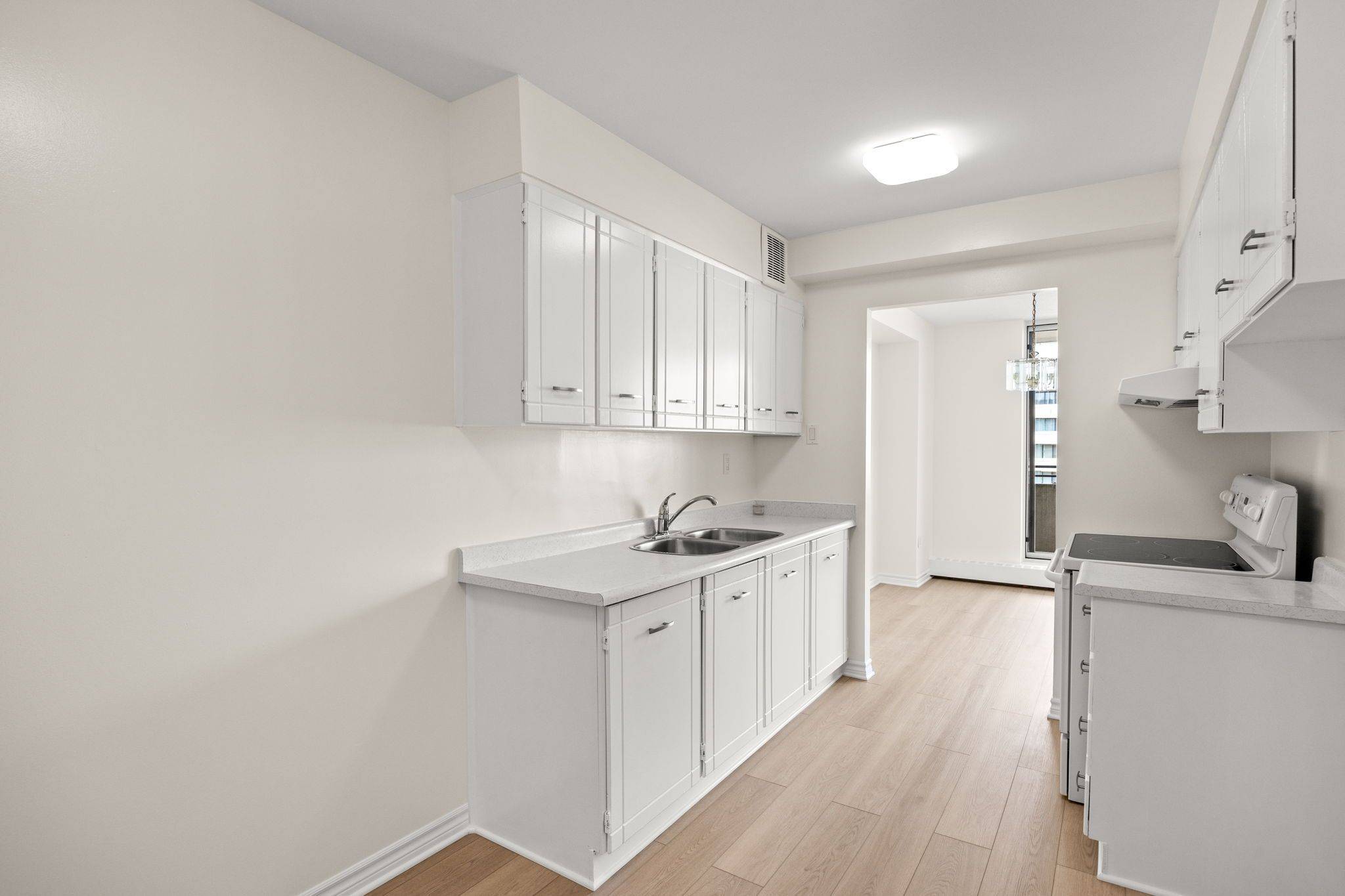 Toronto E04, ON M1P 4S5,101 Prudential DR #1506