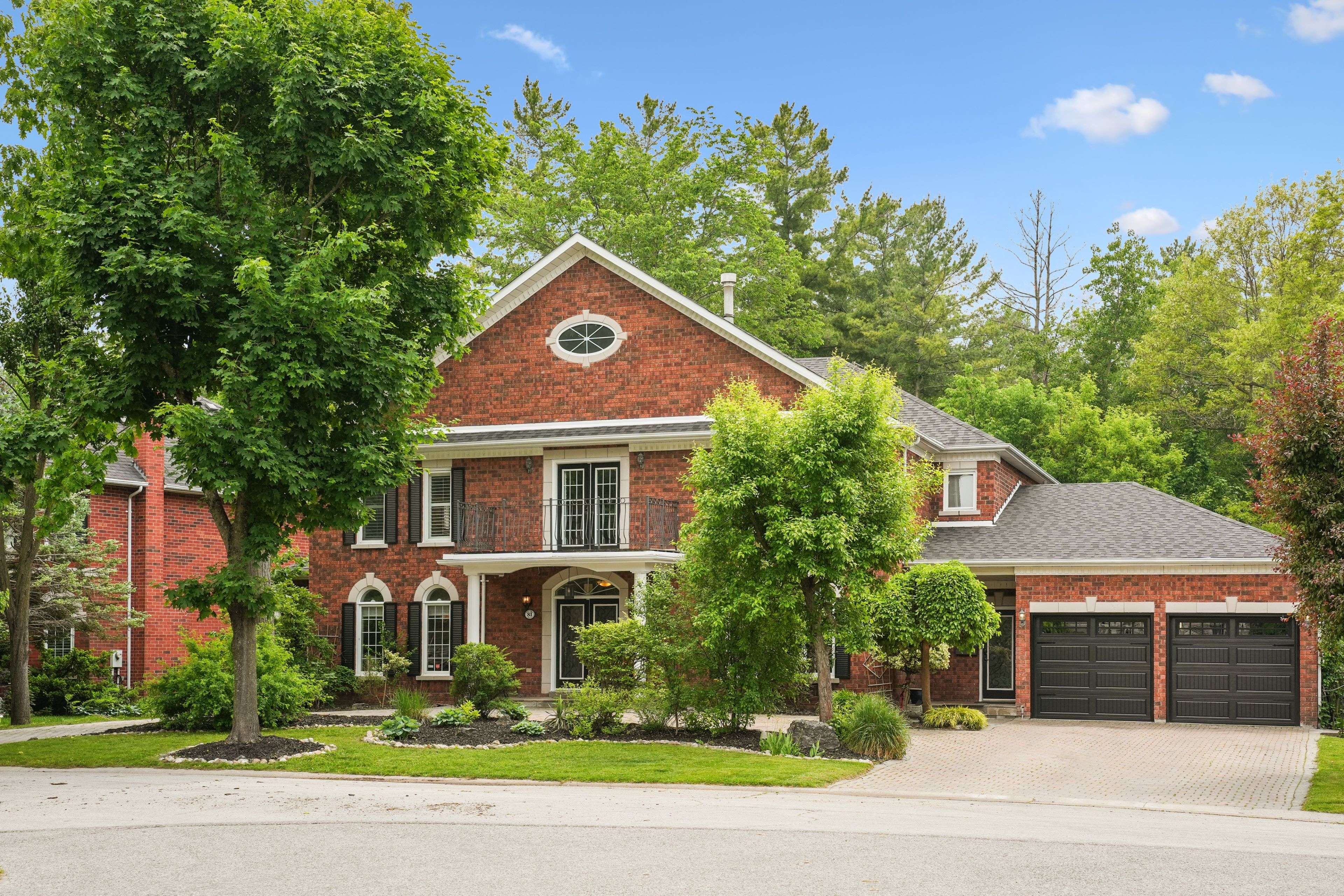 Pickering, ON L1V 1L1,81 Woodview DR
