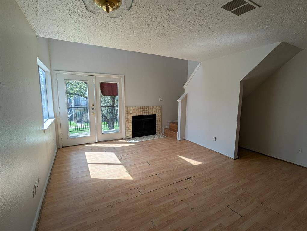 Dallas, TX 75243,9833 Walnut Street #Q201