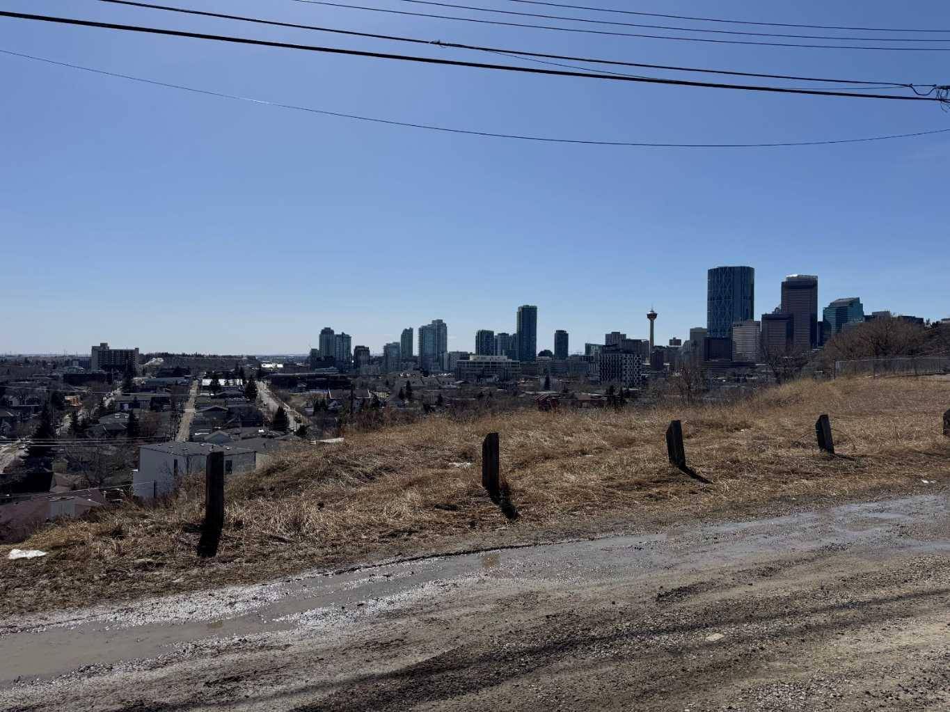 Calgary, AB T2E 0N6,721 7 AVE NE