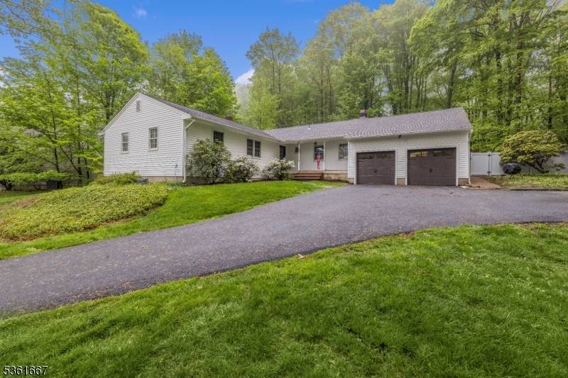 Randolph Twp., NJ 07869,16 Old Chimney Rd