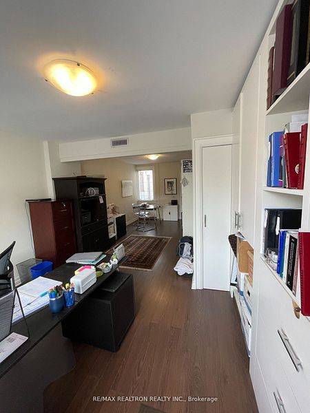 Toronto C04, ON M4N 2L9,3329A Yonge ST