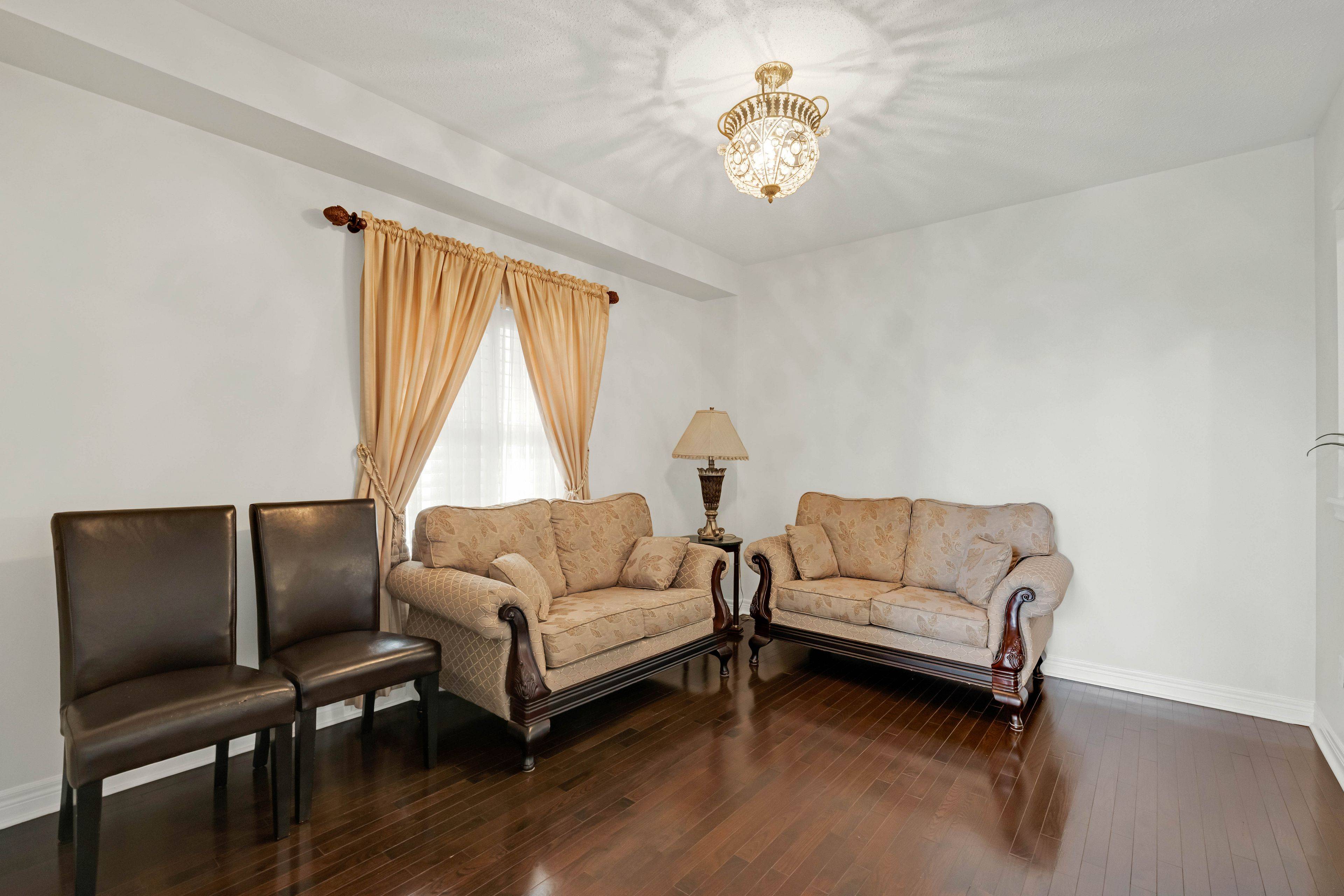 Vaughan, ON L4H 0E5,380 Vellore Park AVE