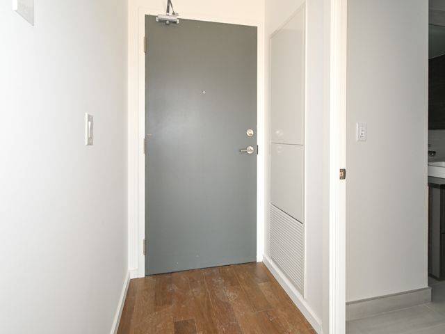 Toronto C08, ON M5A 0T4,21 Lawren Harris SQ #405