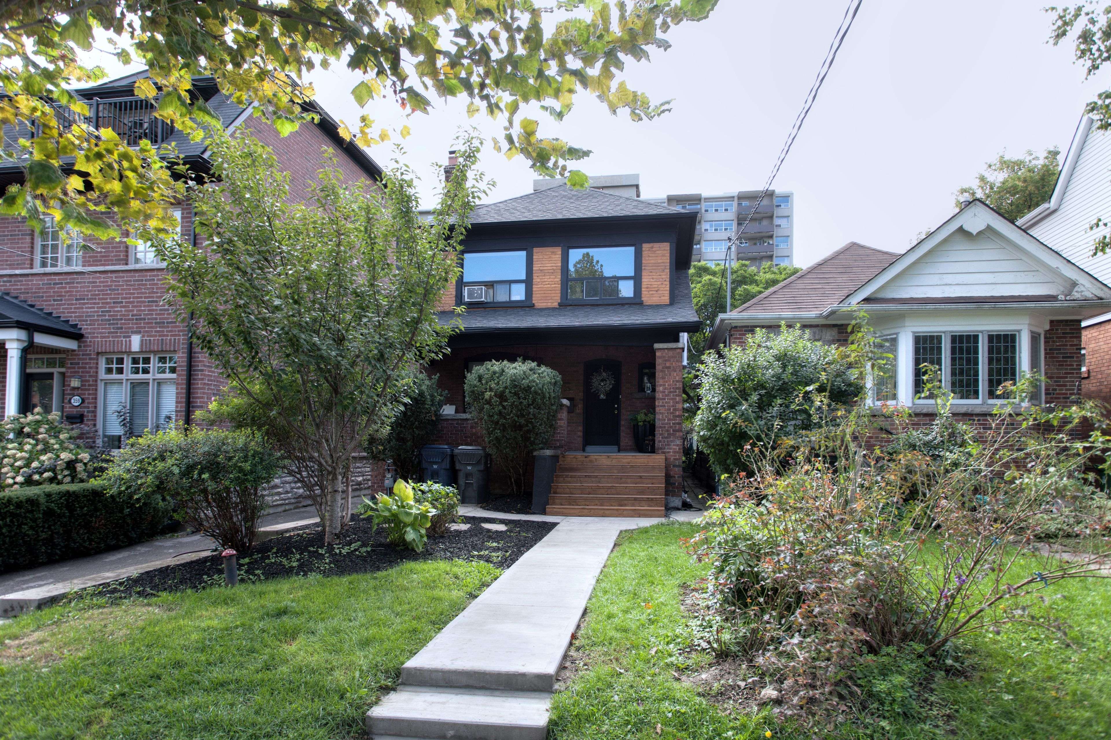 Toronto C10, ON M4P 1S3,357 Roehampton AVE