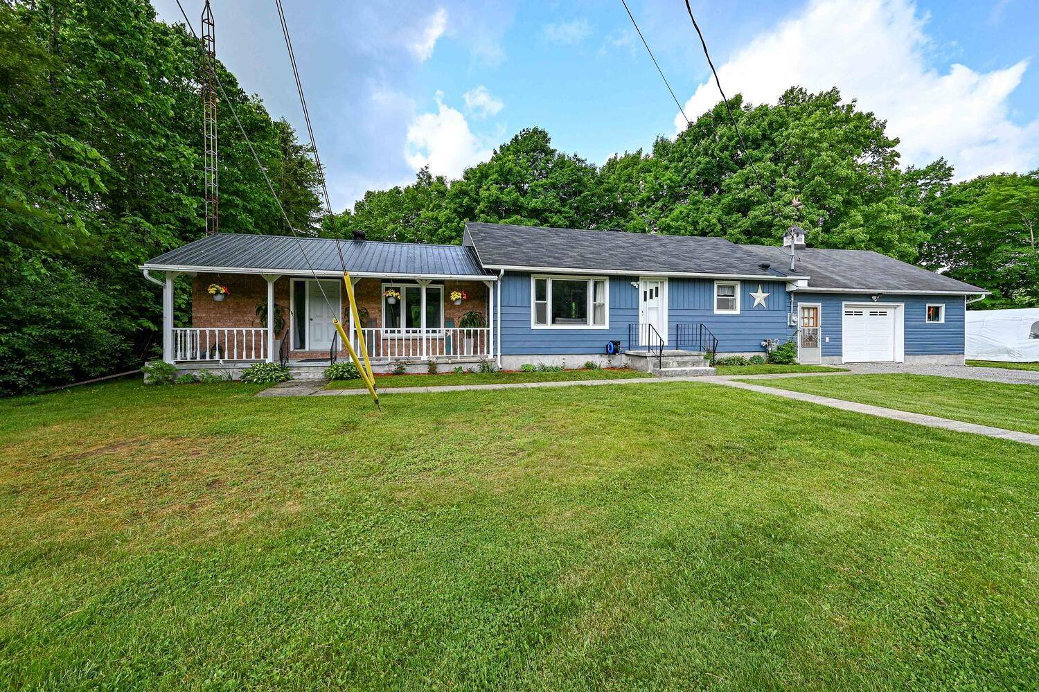Elizabethtown-kitley, ON K0E 1Y0,356 County Road 29 RD