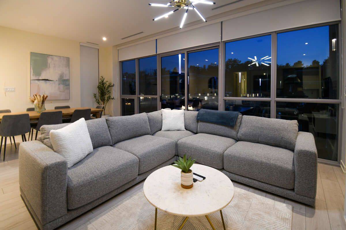 Innisfil, ON L9S 0N6,3746 Ferretti CT
