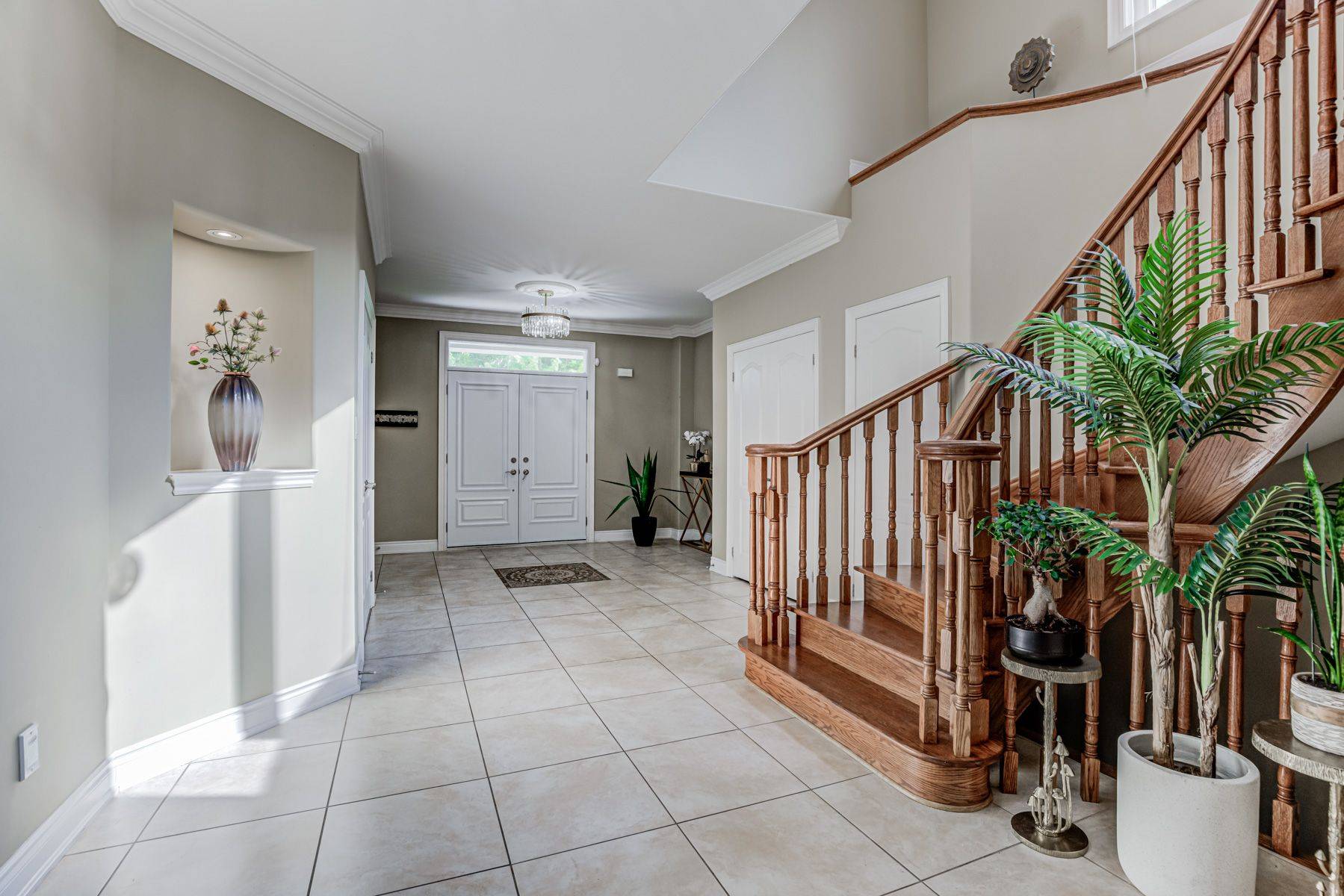 Richmond Hill, ON L4E 2V4,69 B Elm Grove AVE