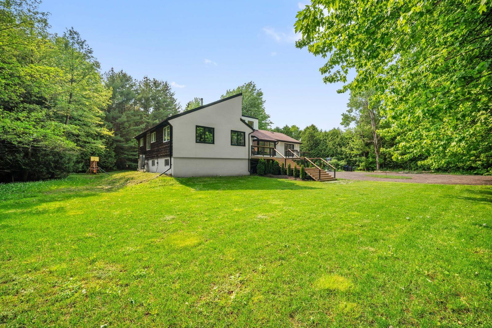 Essa, ON L9R 1V2,6500 County Road 10 N/A