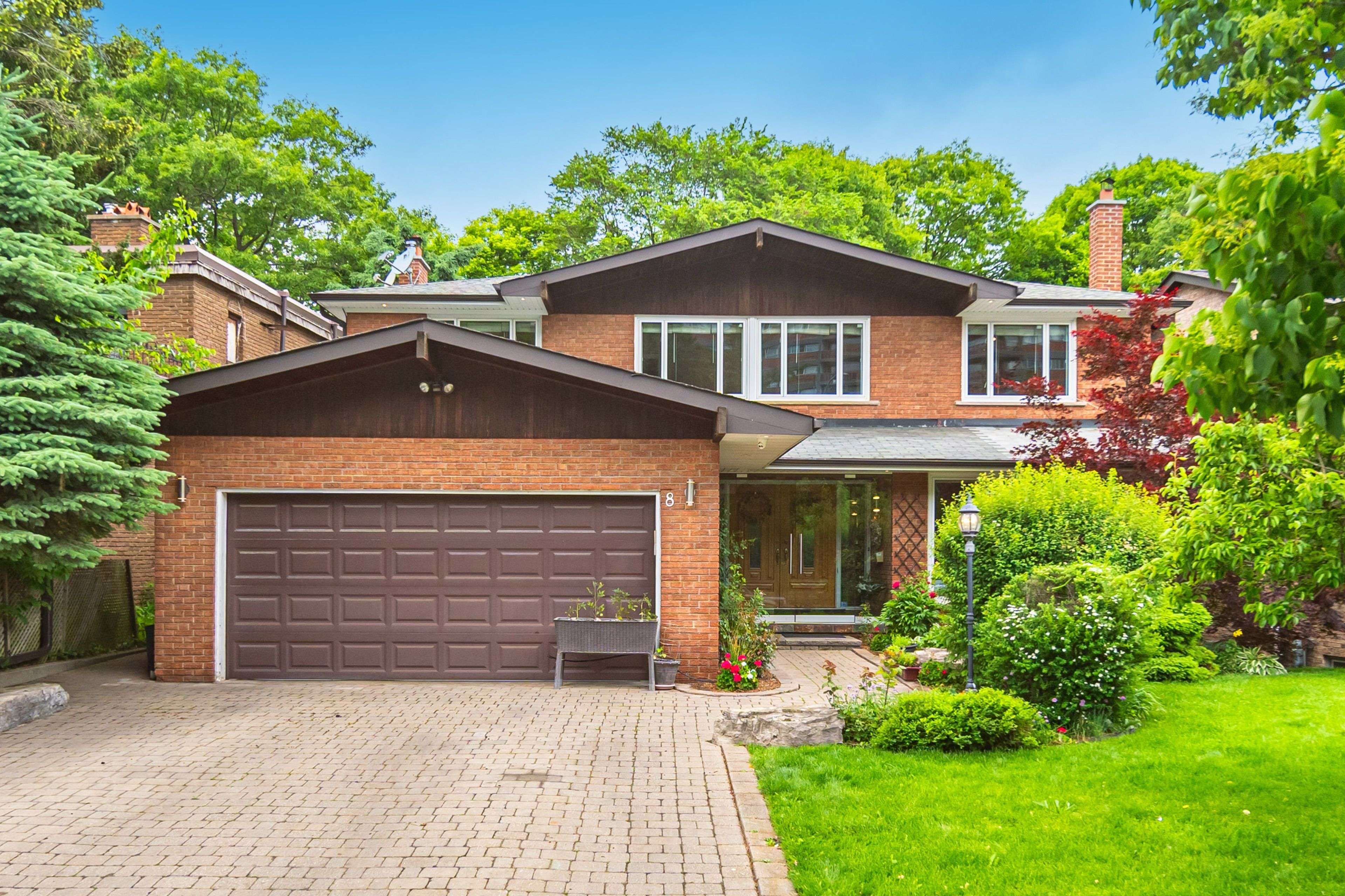 Toronto W08, ON M9A 4C7,8 Strath Humber CT