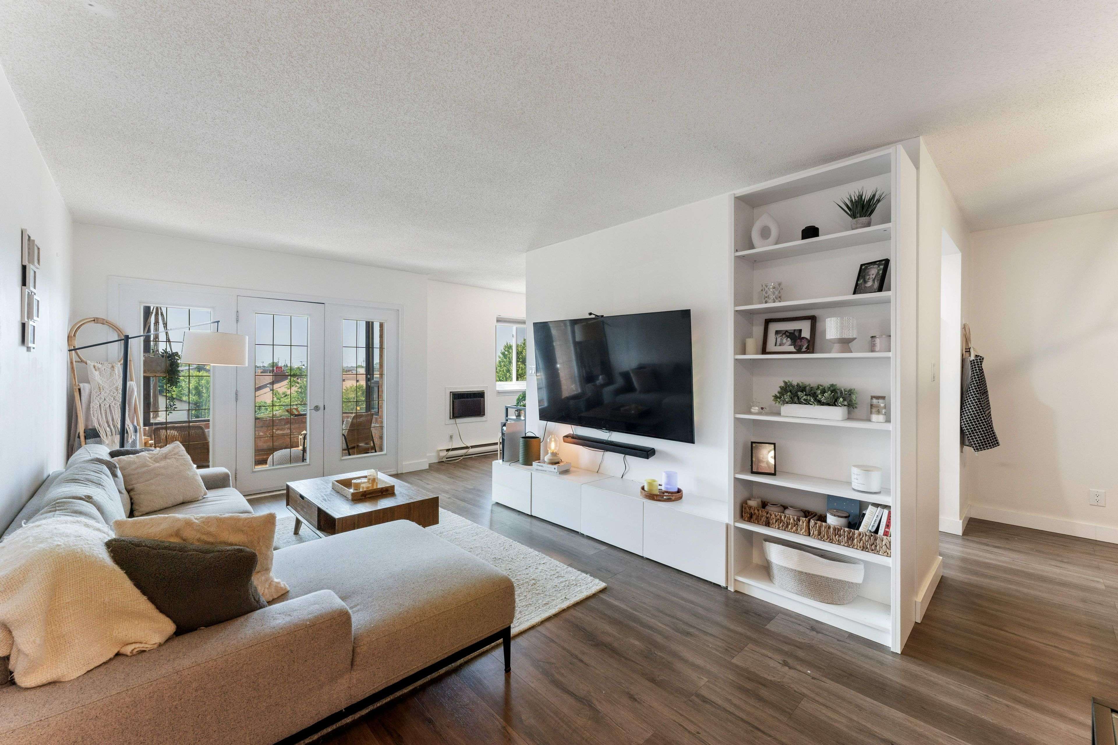 Kingston, ON K7M 8J3,649 Davis DR #401