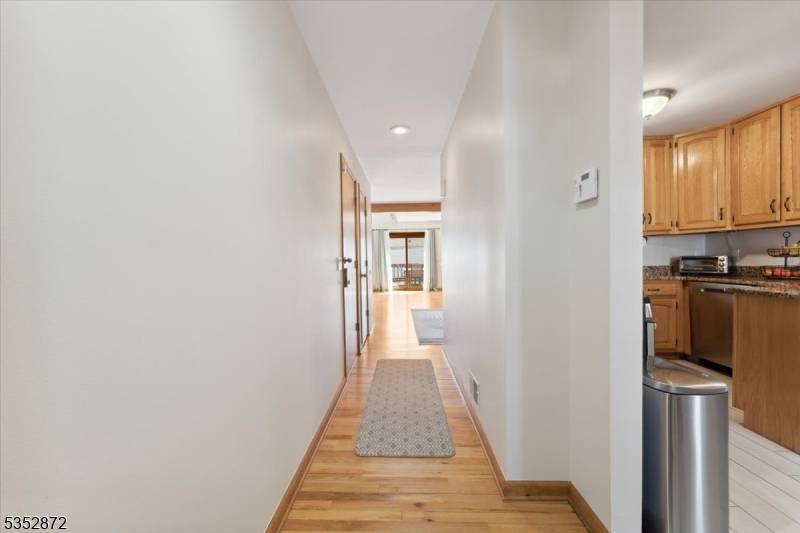 Clark Twp., NJ 07066,675 Raritan Rd #2