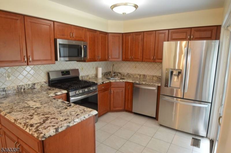 Florham Park Boro, NJ 07932,250 Ridgedale Ave E-6 #E6