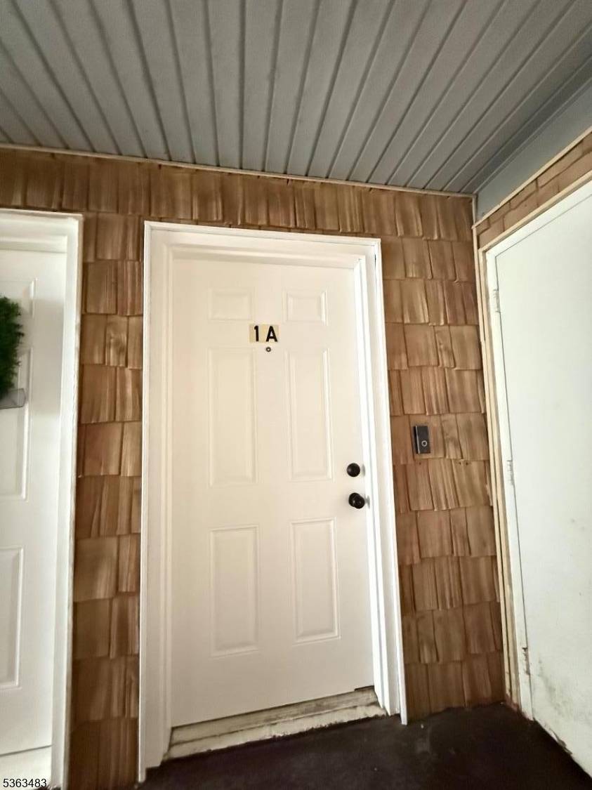 Elizabeth City, NJ 07206,58-66 S 2Nd St #1A
