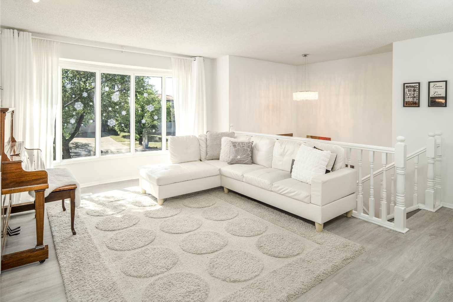 Calgary, AB T3A 3W4,403 Edenwold DR NW