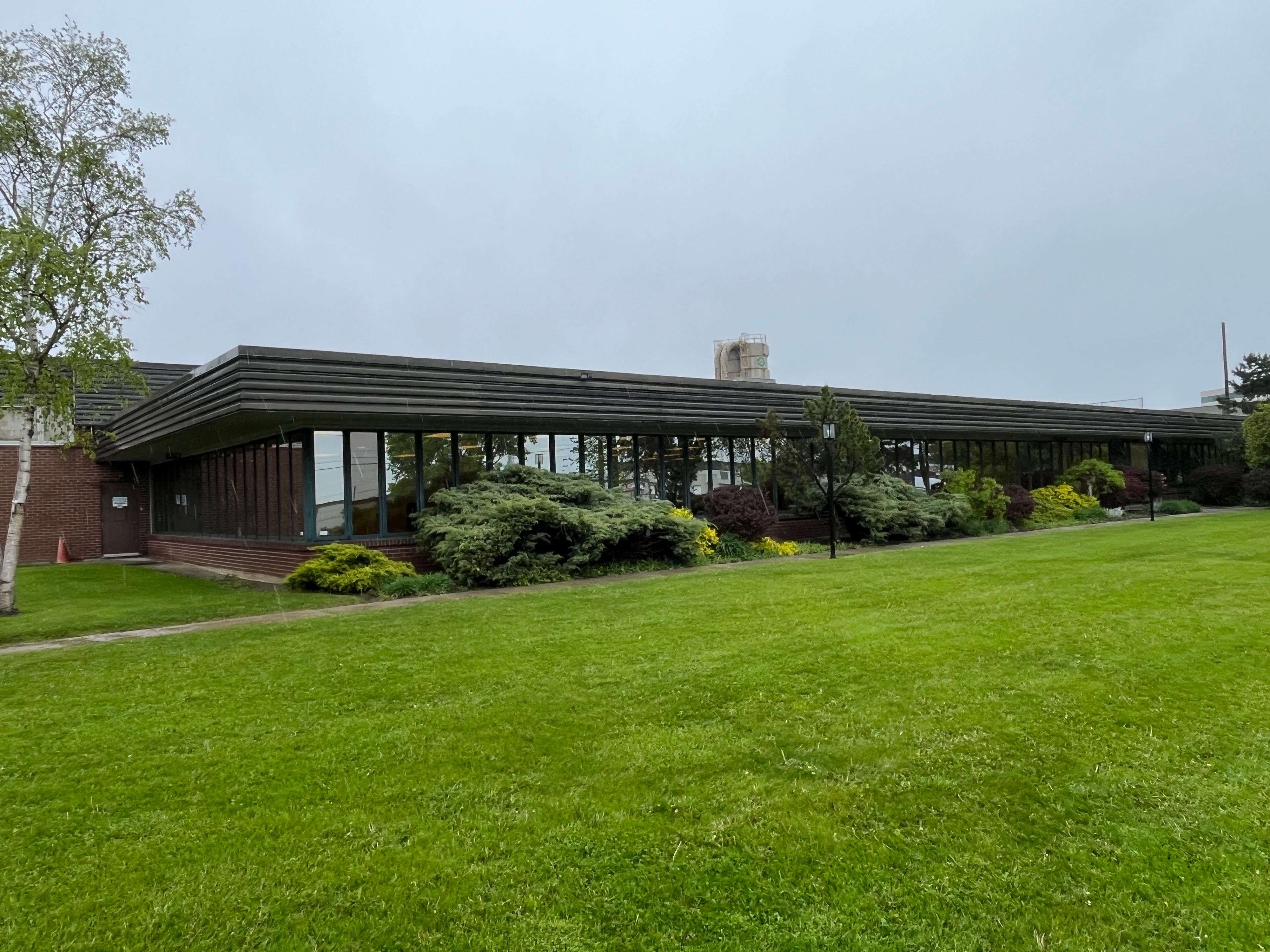 Pickering, ON L1W 2X9,913 Brock RD W