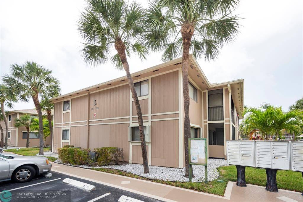 Tamarac, FL 33321,7827 Ashmont Cir  #208