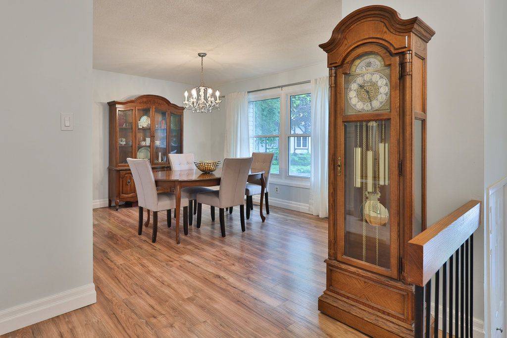 Burlington, ON L7N 3K4,3488 Rubens CT