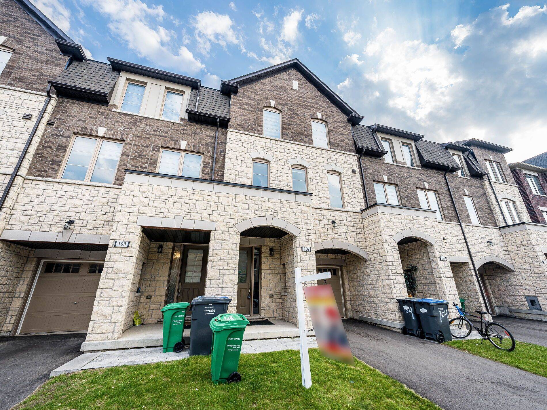 Brampton, ON L6P 4N6,106 Halliford PL