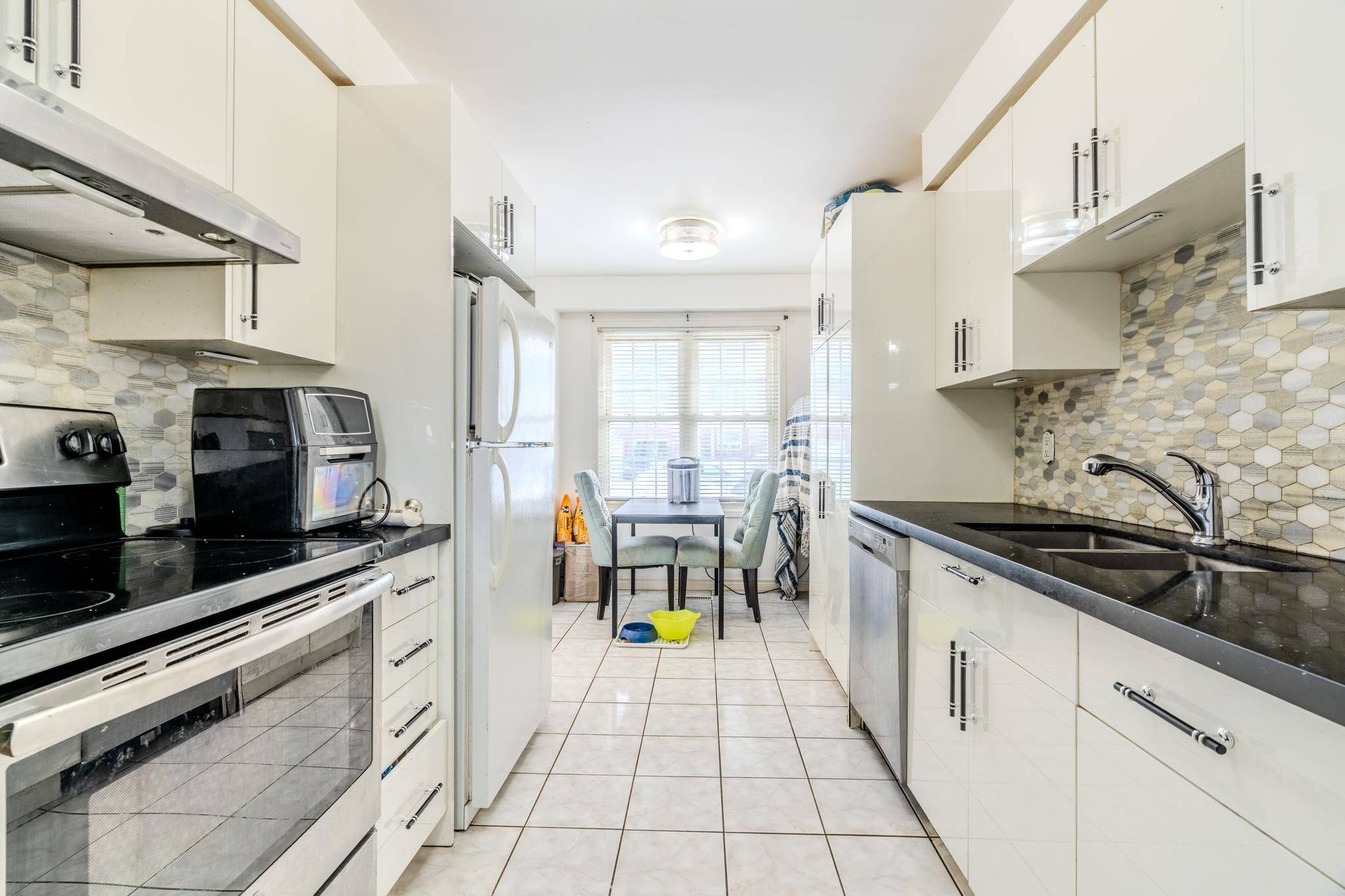 Grimsby, ON L3M 5G8,4 Pleasant Grove TER