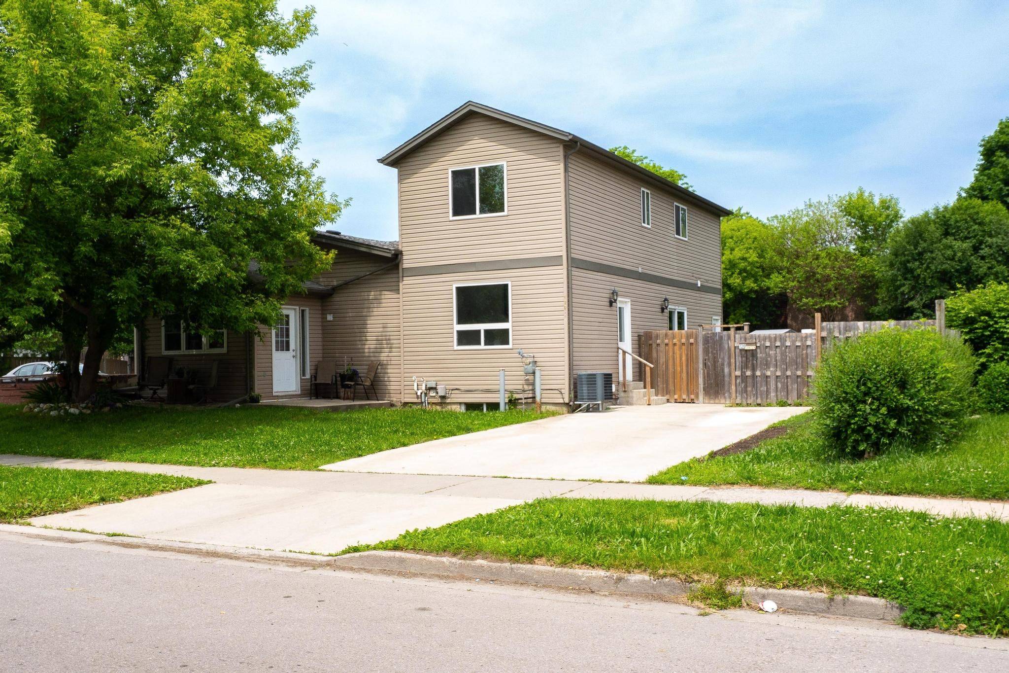 Kitchener, ON N2A 2L7,120 Jansen AVE