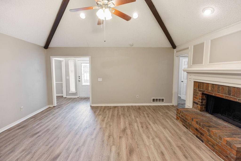 Hurst, TX 76054,3233 David Drive