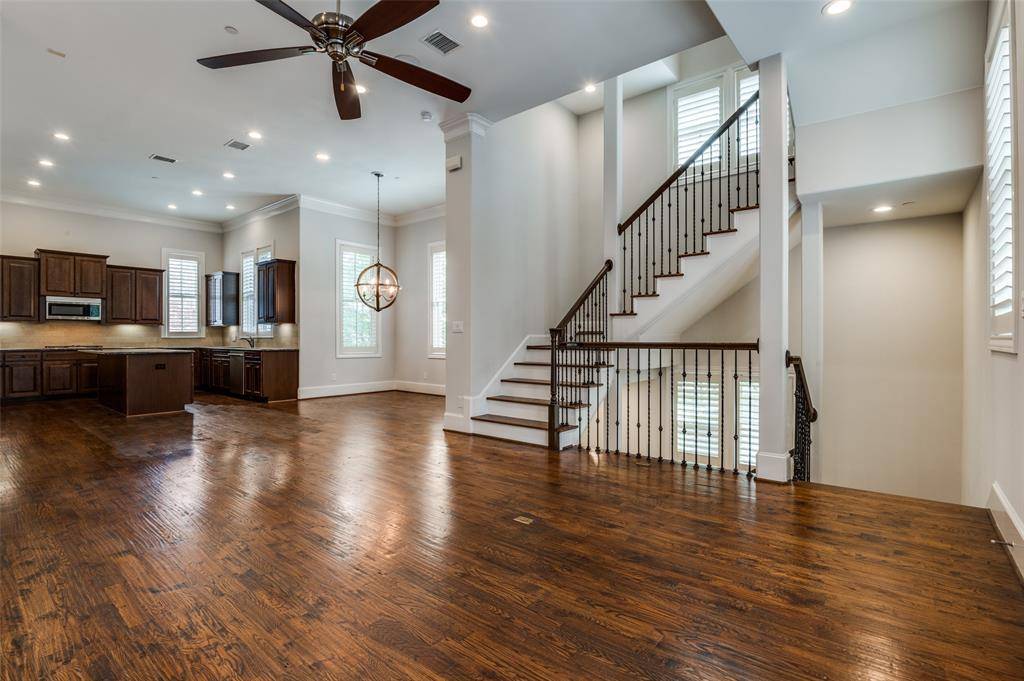 Dallas, TX 75201,2110 Helsminster Drive