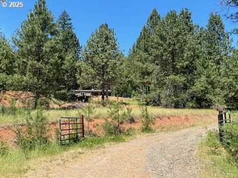 Wolf Creek, OR 97497,2810 COYOTE CREEK RD
