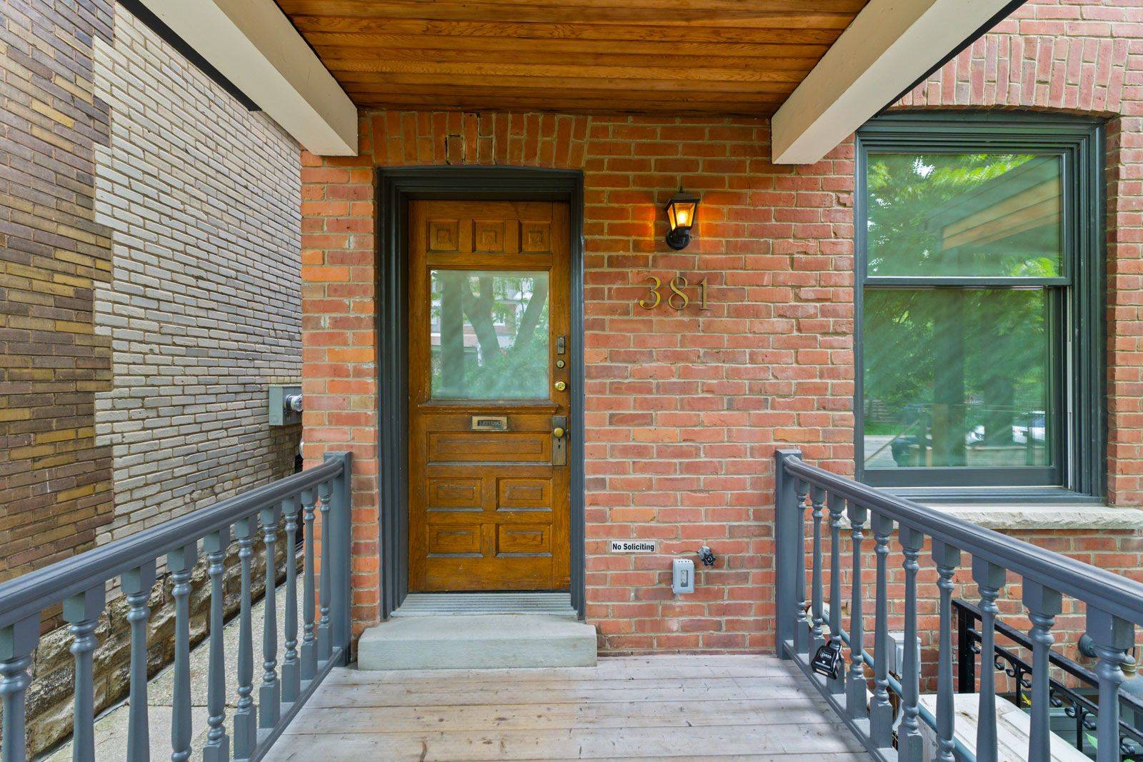 Toronto C01, ON M6H 3W2,381 St Clarens AVE