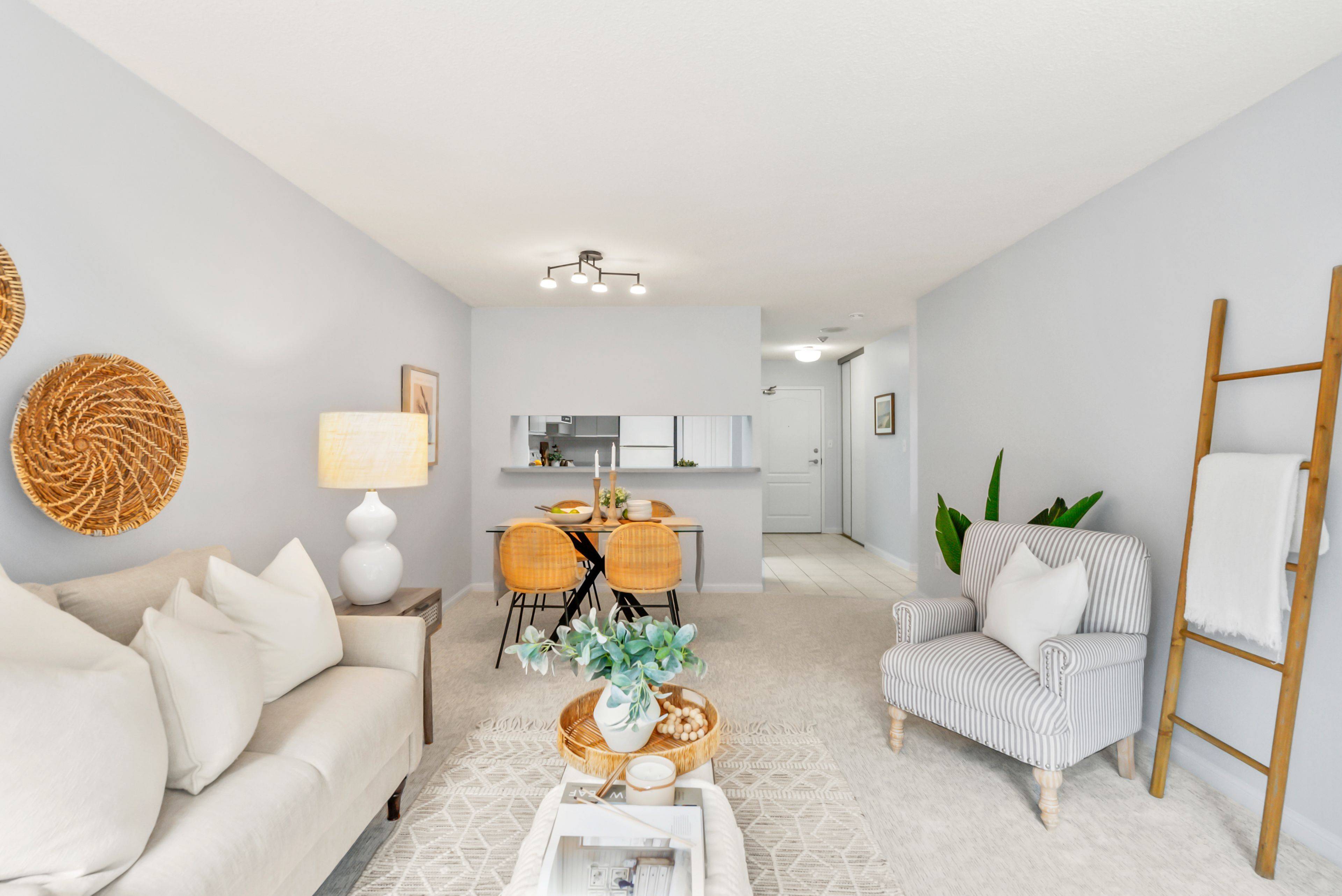 Whitby, ON L1N 9E8,712 Rossland RD E #109