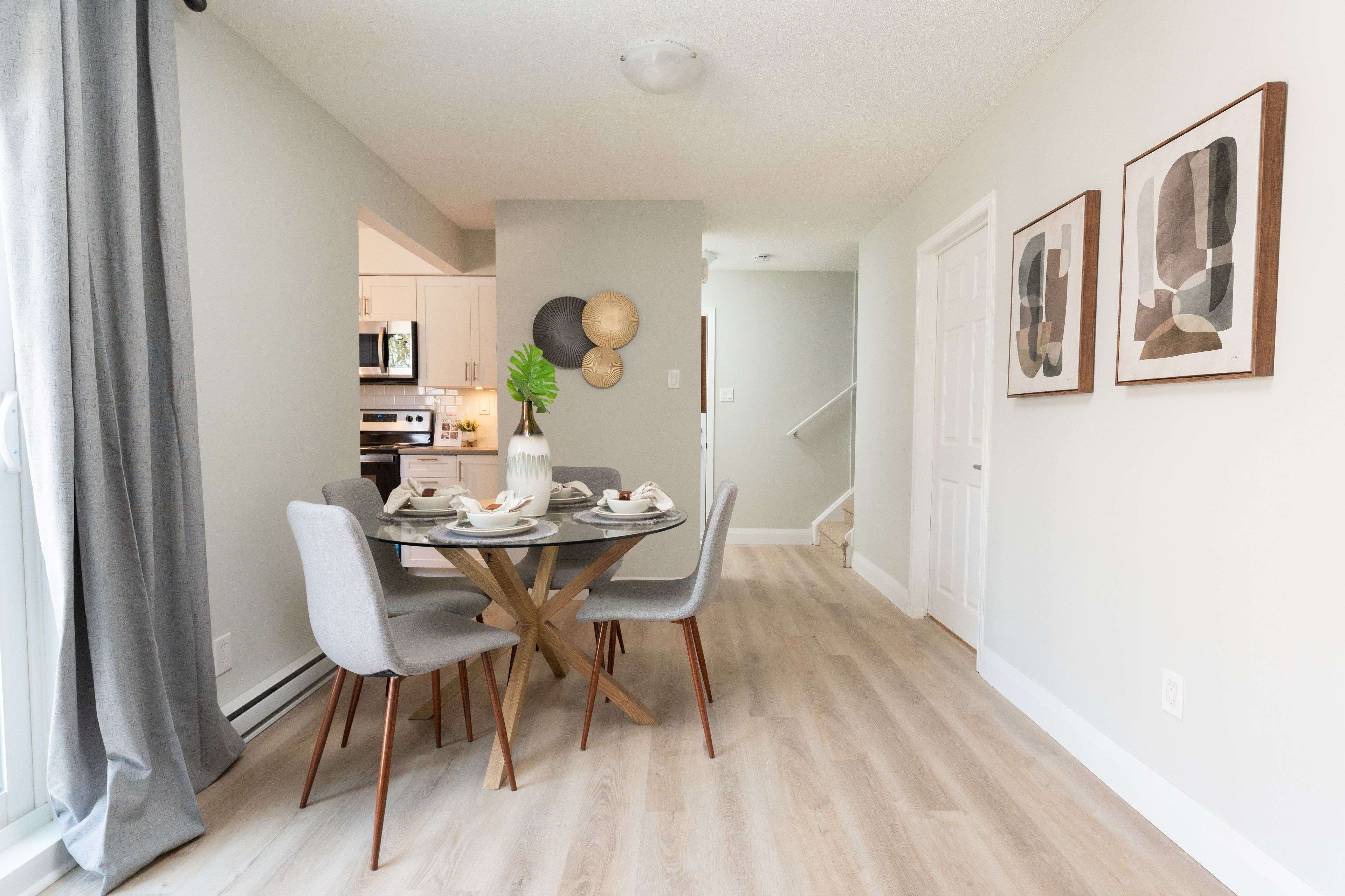 Oshawa, ON L1G 6T5,240 Ormond DR #E1