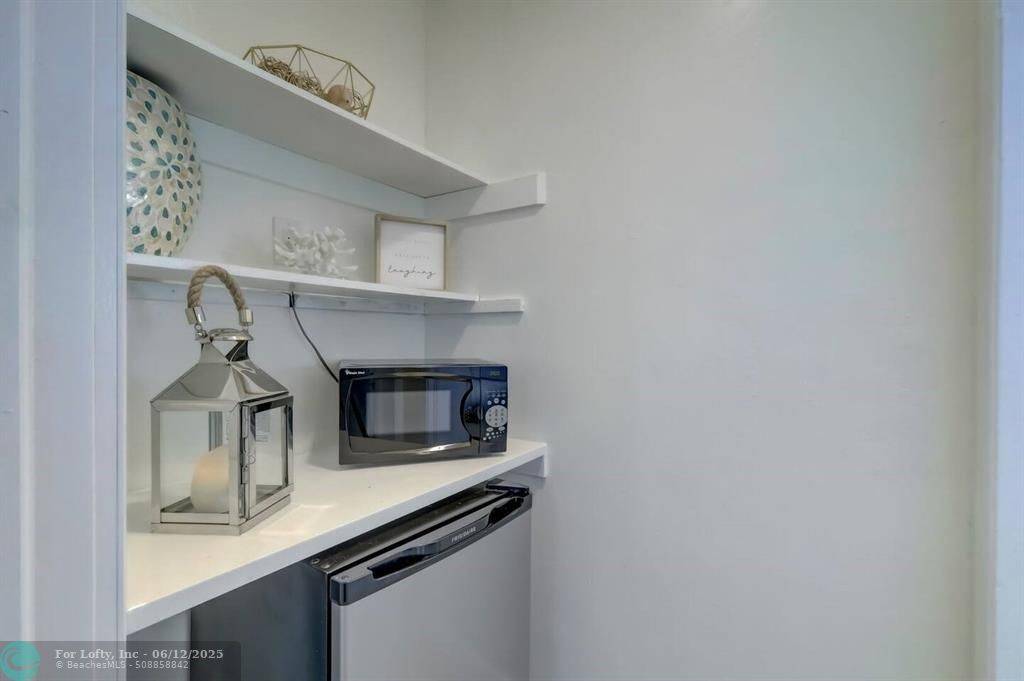 Fort Lauderdale, FL 33306,2740 NE 30th Pl  #1