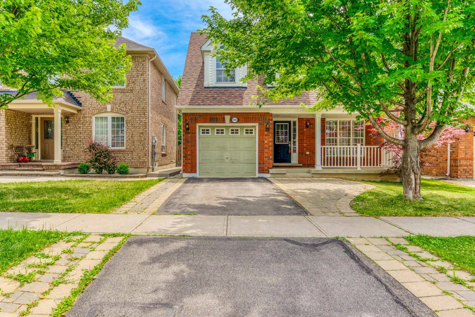Oakville, ON L6M 5C1,3045 Abernathy WAY