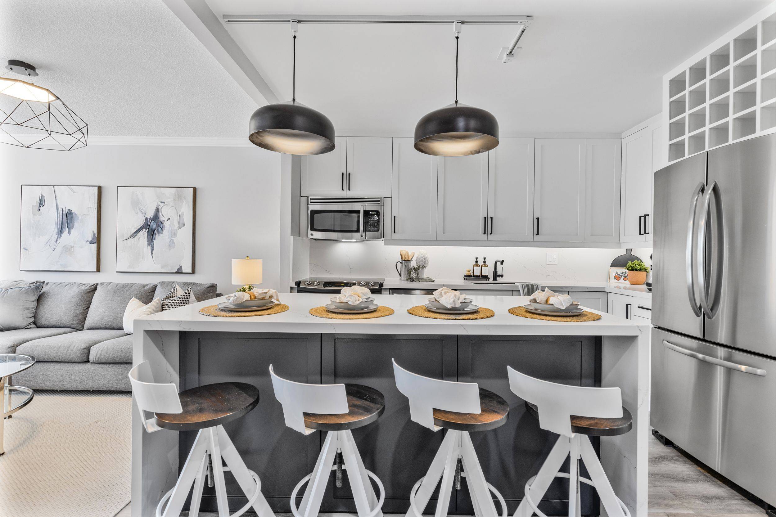 Burlington, ON L7S 2J3,1270 Maple Crossing BLVD #208